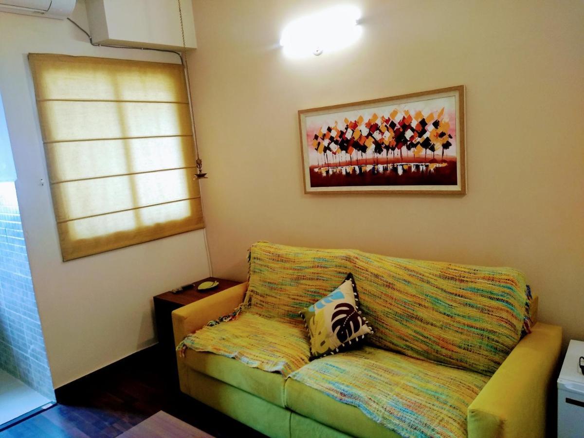 Studio Apartment with Green lawns Noida Buitenkant foto